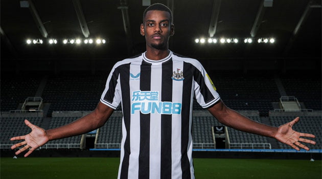 Eddie Howe explică pentru Telegraph transferurile lui Newcastle din această vară Alexander Isak, în momentul prezentării la Newcastle United