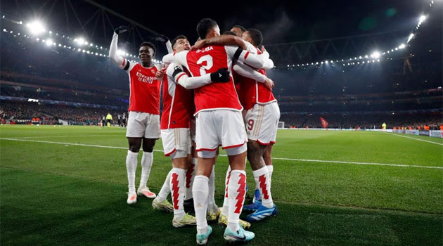 Arsenal 6-0 Lens. Spectacol și victoria cu numărul 100 pentru Tunari în Champions League Arsenal a obținut cu stil victoria cu numărul 100 în Champions League, 6-0 cu Lens