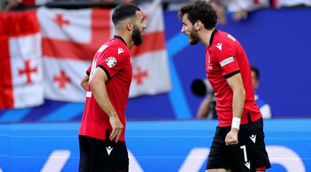 Georgia – Portugalia 2-0. Mamardashvili, Mikautadze și Kvaratskhelia scriu istorie la EURO 2024 Mikautadze și Kvaratskhelia au marcat în victoria istorică a Georgiei la EURO 2024, 2-0 cu Portugalia