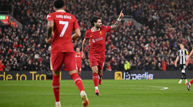 Liverpool 2-0 Newcastle. Liderul își mărește avantajul în Premier League Dominik Szoboszlai a deschis scorul în meciul Liverpool - Newcastle 2-0