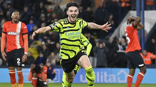 Luton Town 3-4 Arsenal. Declan Rice, salvator în minutul 90+7 al liderului Premier League Declan Rice, eroul Tunarilor în meciul Luton - Arsenal 3-4