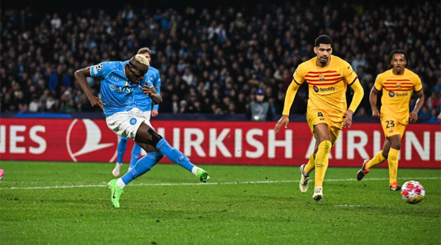 Napoli 1-1 Barcelona. Osimhen revine cu gol decisiv după Cupa Africii pe Națiuni Victor Osimhen, marcatorul golului egalizator în meciul Napoli - Barcelona 1-1 (sursa foto: sscnapoli.it)