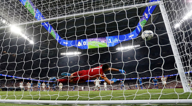 Real Madrid 2-1 Olympique Marseille. Déjà vu blanco: victorie în inferioritate numerică Două penalty-uri transformate de Mbappe în Real Madrid - Marseille 2-1